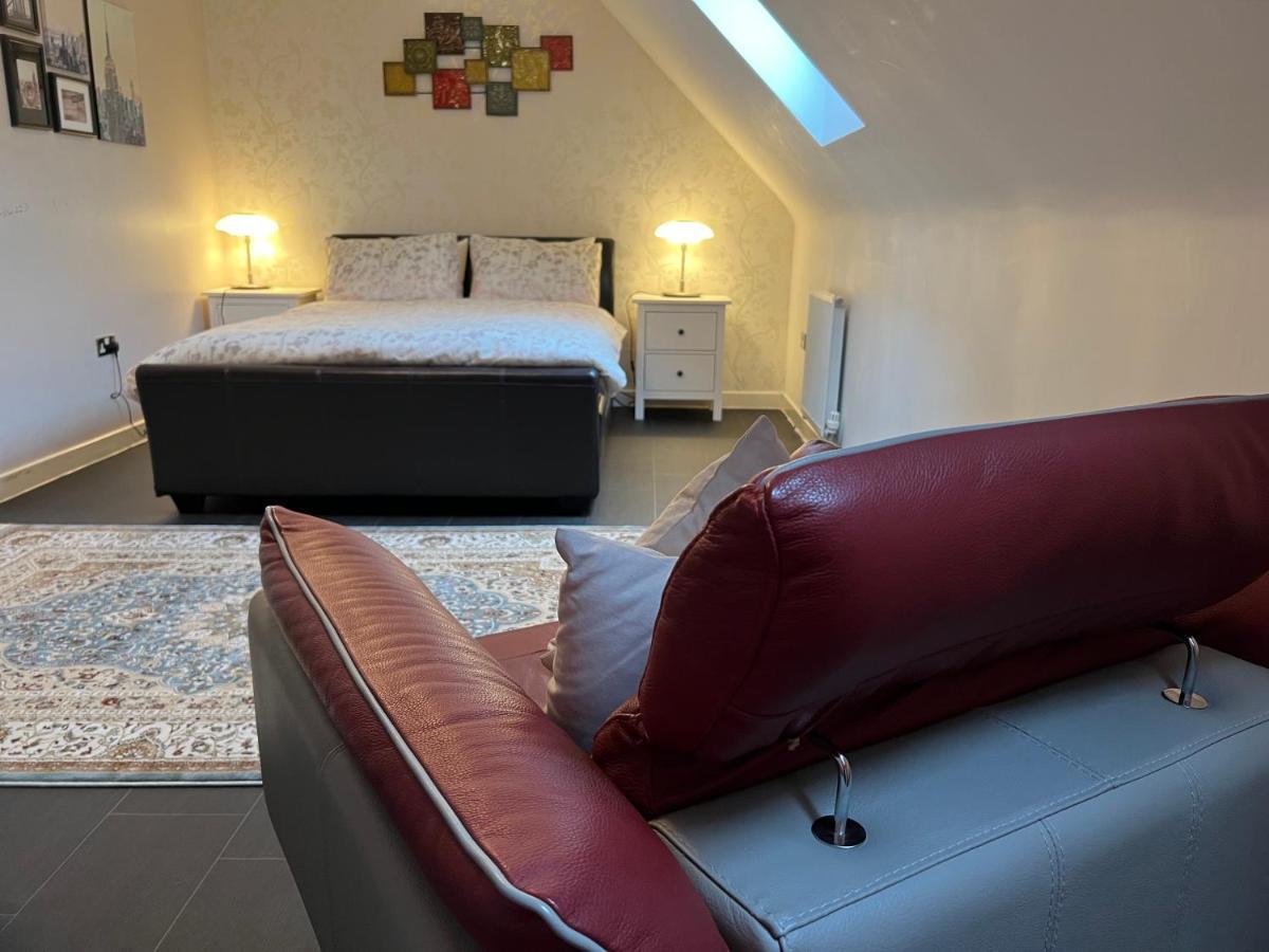 Sheffield City Centre , Free Wifi & Parking - Private Room - Shared House Esterno foto