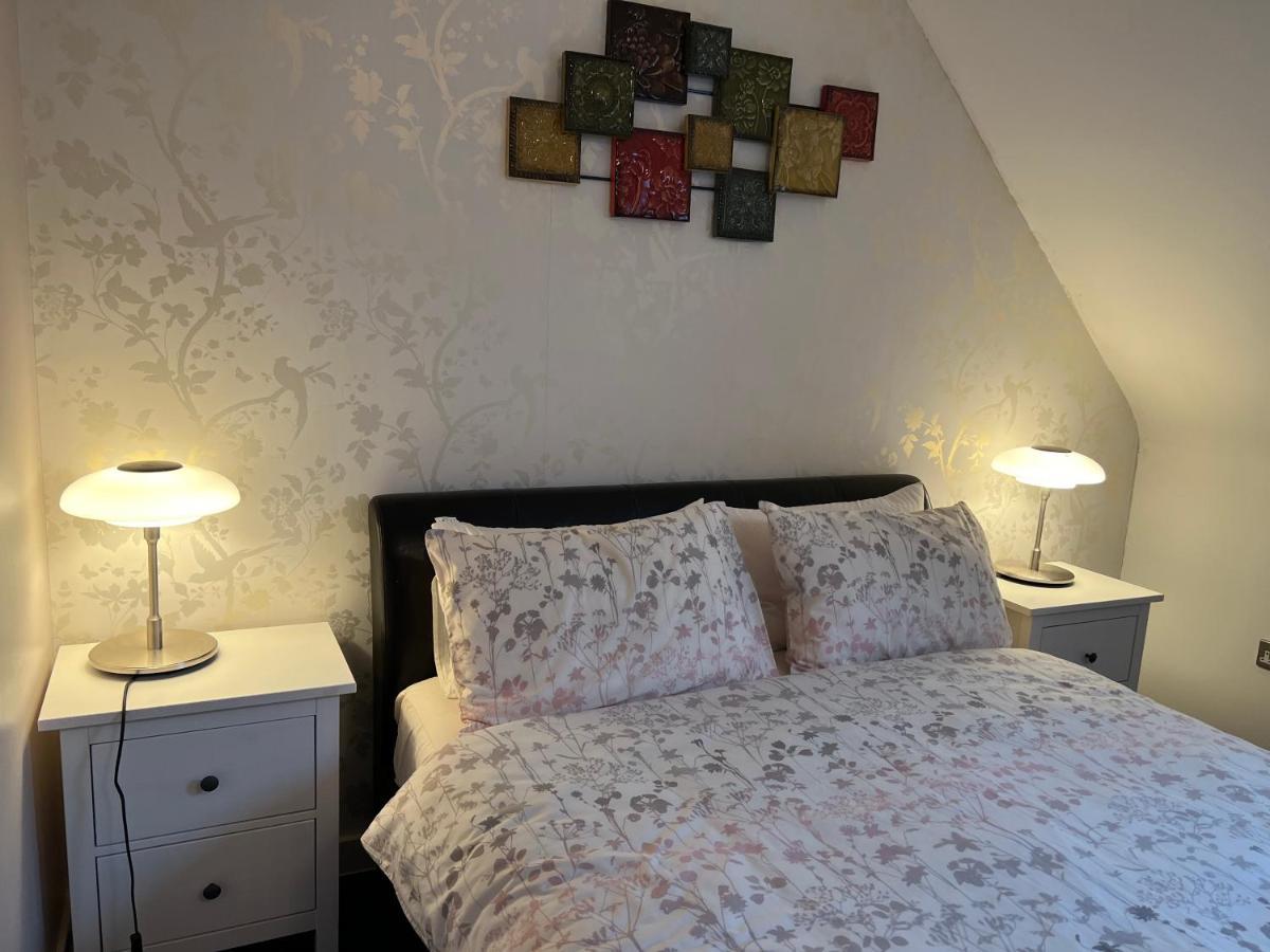 Sheffield City Centre , Free Wifi & Parking - Private Room - Shared House Esterno foto